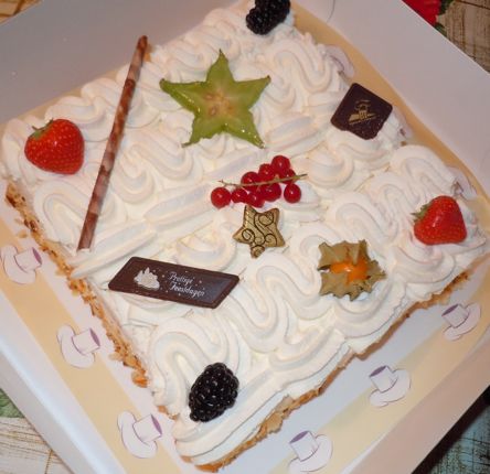 [festive cake]