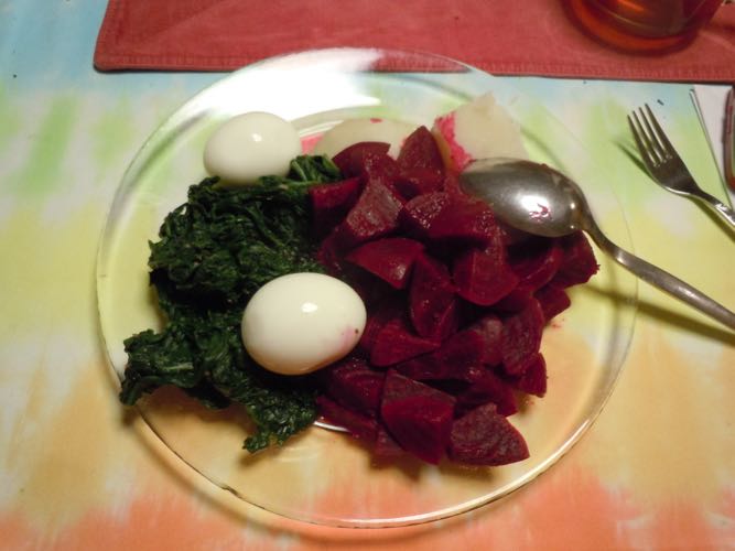 [beets with spinach]