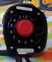 [old rtelephone set's rotary dial]